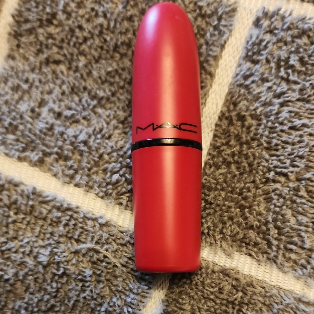 MAC~Holiday Matte Lipstick~HOT PEPPER~Red Matte Limited Edition Rare HTF